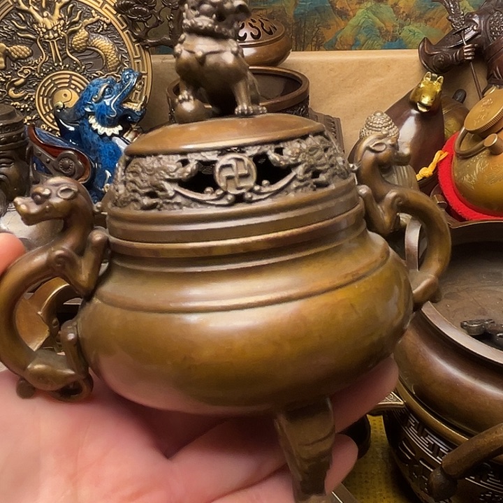 精美铜器批发档口