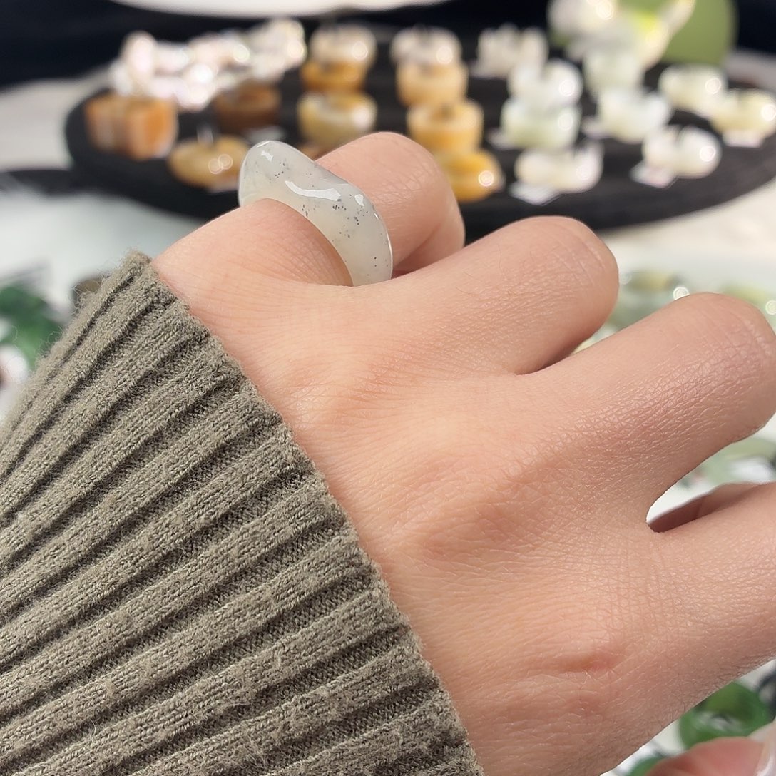 和田玉未镶嵌戒指S107点墨猫耳16.2