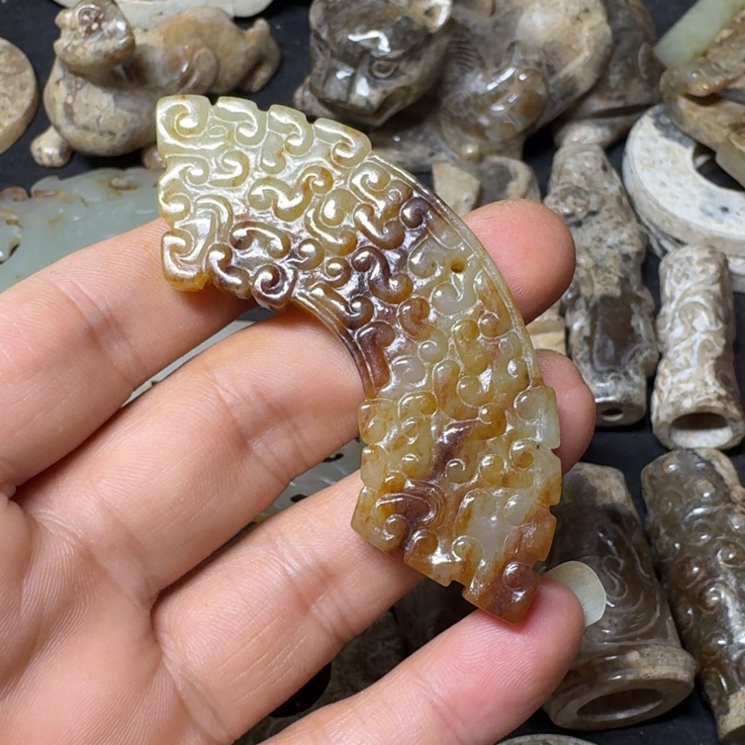 和田玉未镶嵌挂件