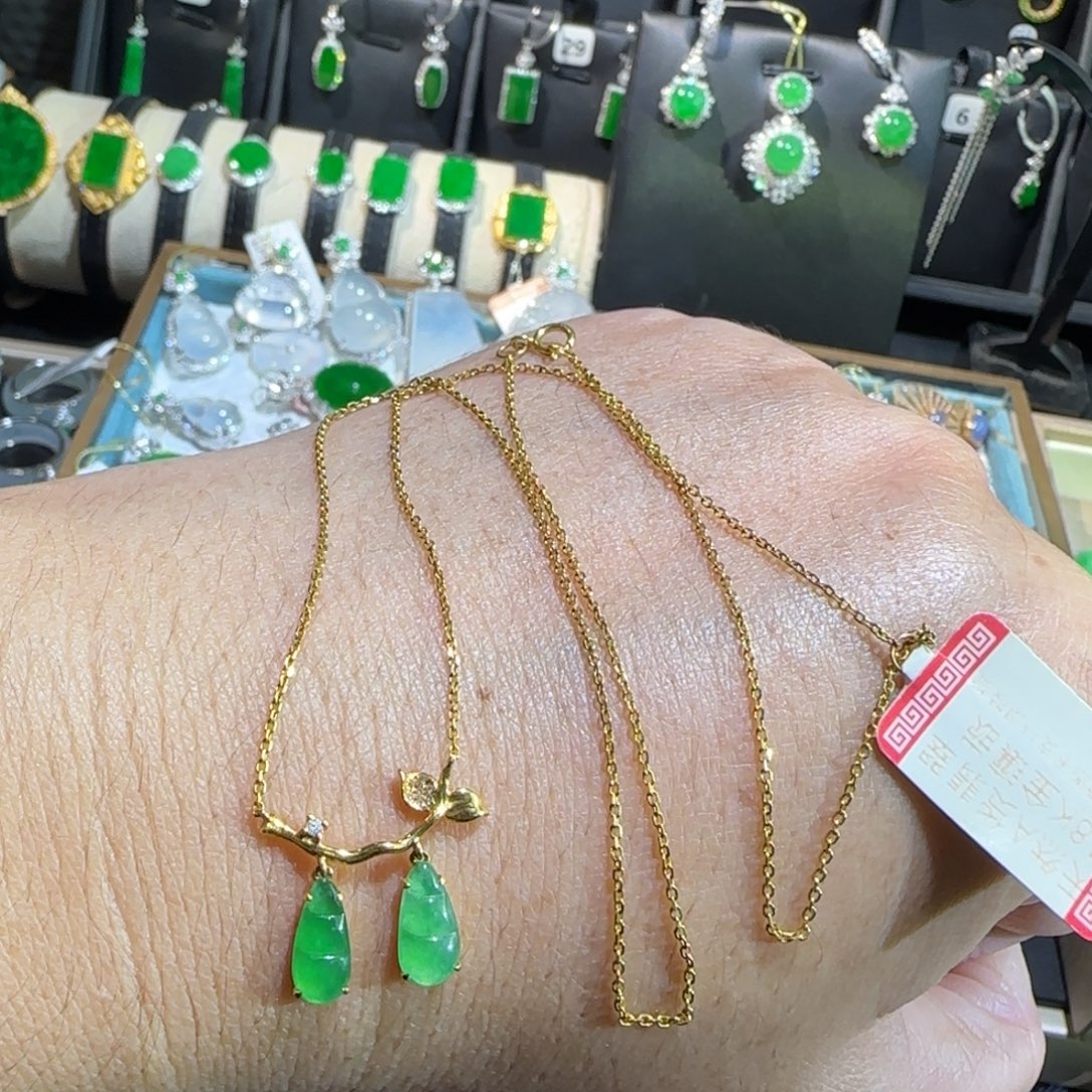 翡翠18K金镶嵌颈饰套链