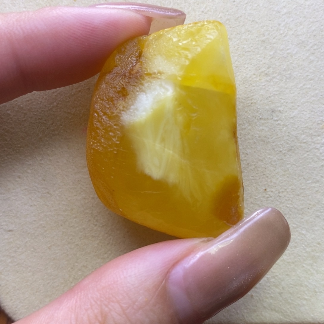 未镶嵌定制蜜蜡云*陈