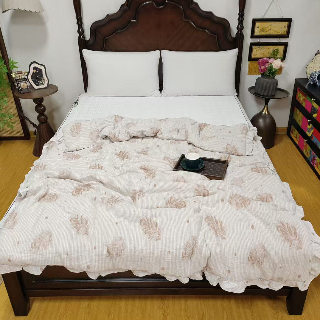 纯棉皱皱纱花边单人秋冬被150*200微瑕～D004