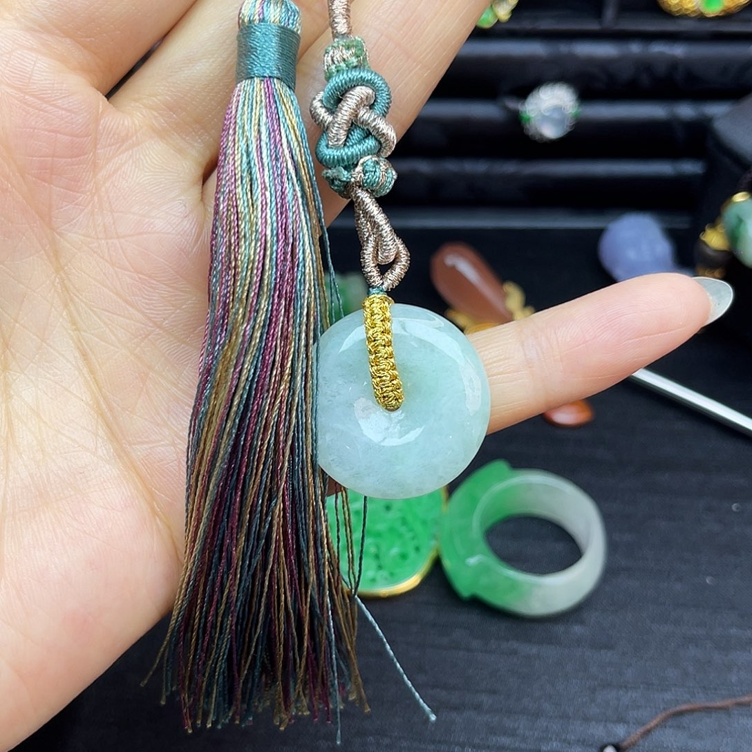 翡翠未镶嵌颈饰吊坠