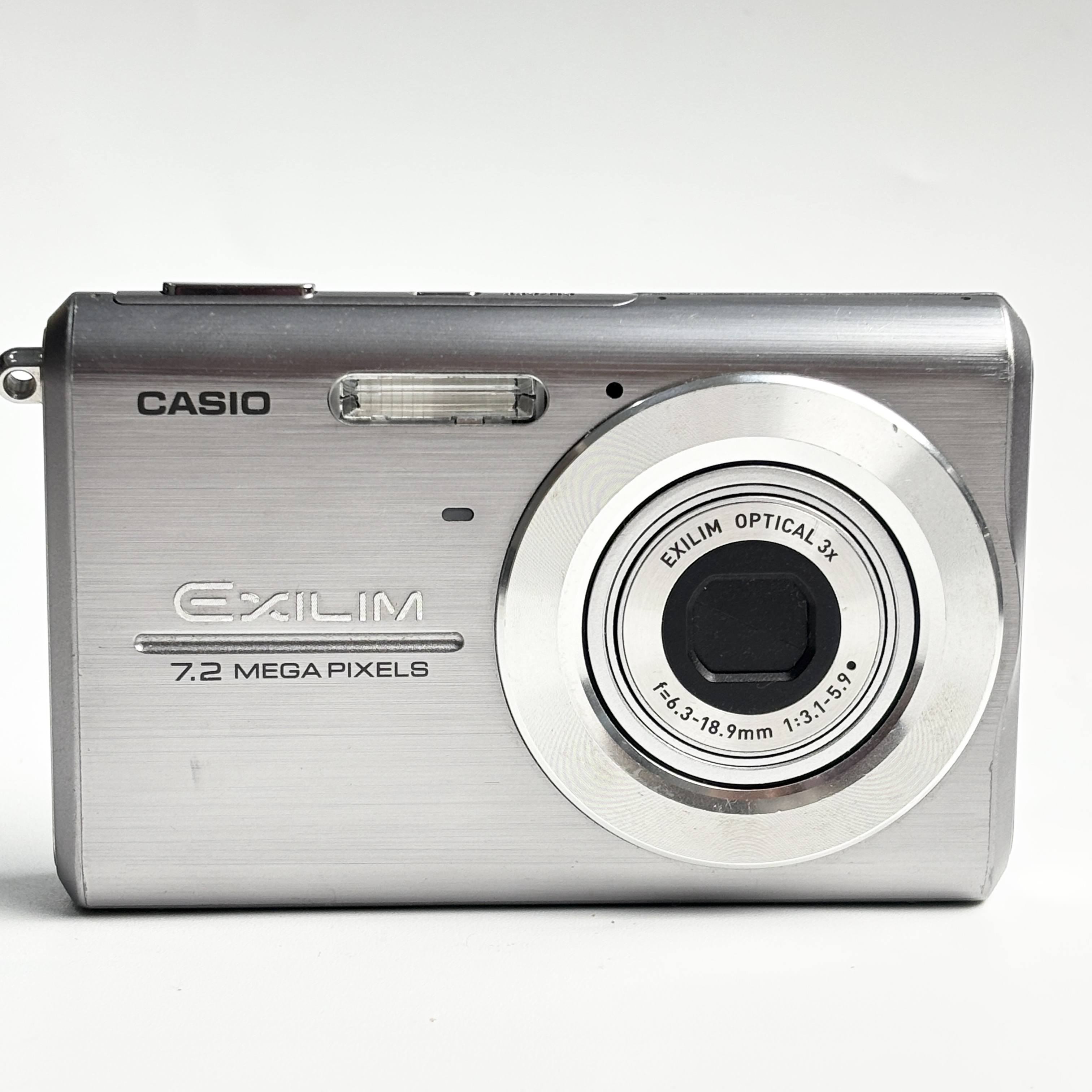 95新 Casio/卡西欧 z75银灰色720万像素3倍变焦复古ccd数码相机
