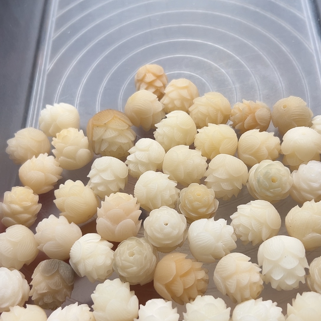 手串菩提根/象牙果微瑕手修大莲花52颗