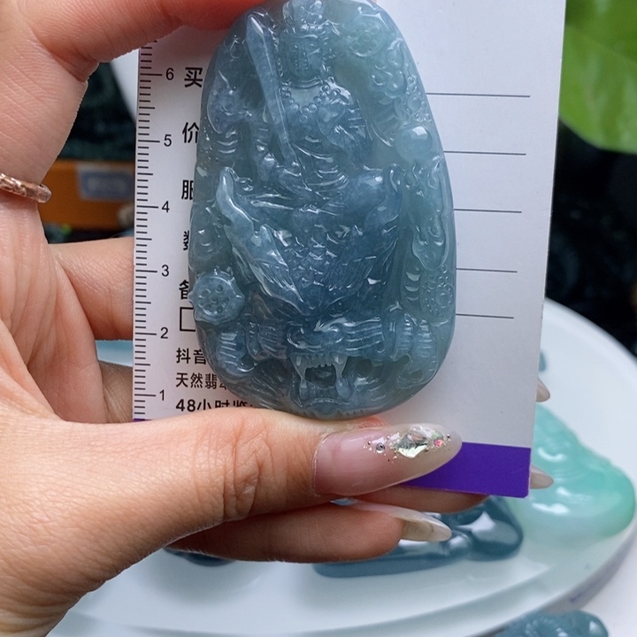 【闪购商品】翡翠未镶嵌颈饰…………