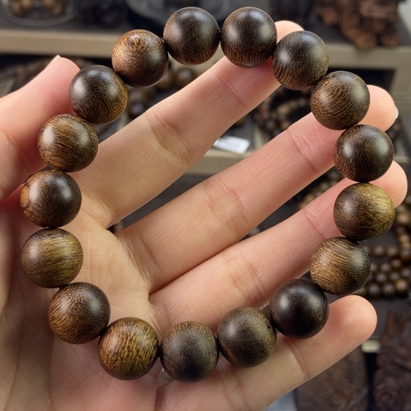 【闪购商品】沉香手串?*野越南芽庄紫棋留疤玉化