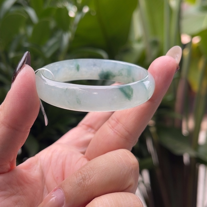 【闪购商品】翡翠手镯未镶嵌50.5贵妃