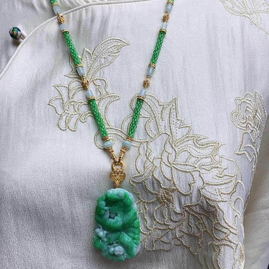 翡翠颈饰未镶嵌天然