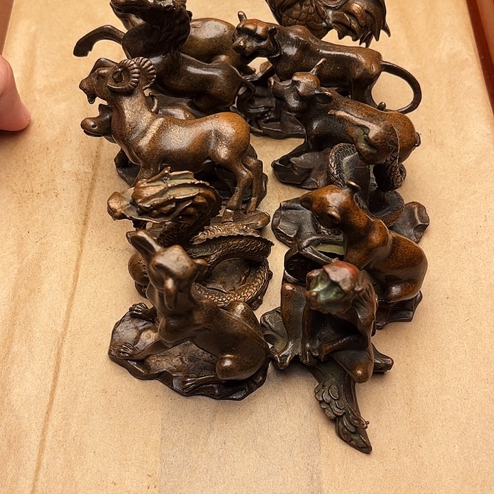 精美铜器做工精湛