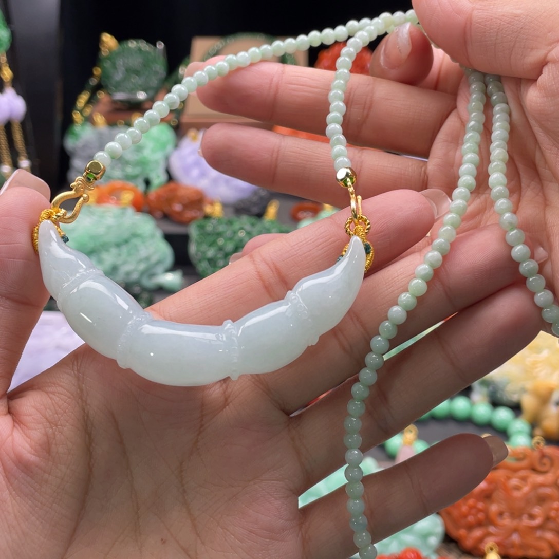 翡翠颈饰未镶嵌代编织