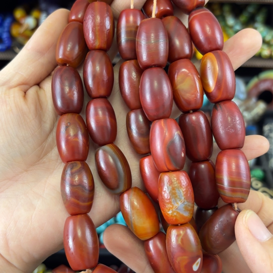 陈***雨玛瑙/玉髓颈饰未镶嵌