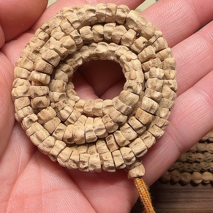 得***意柏香籽/百香籽吊坠