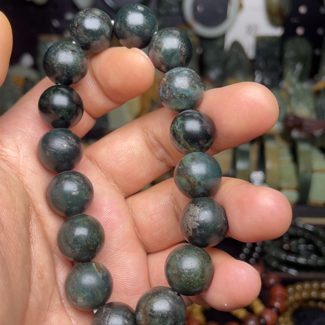 岫岩河磨玉（透闪石质玉）未镶嵌颈饰卡14