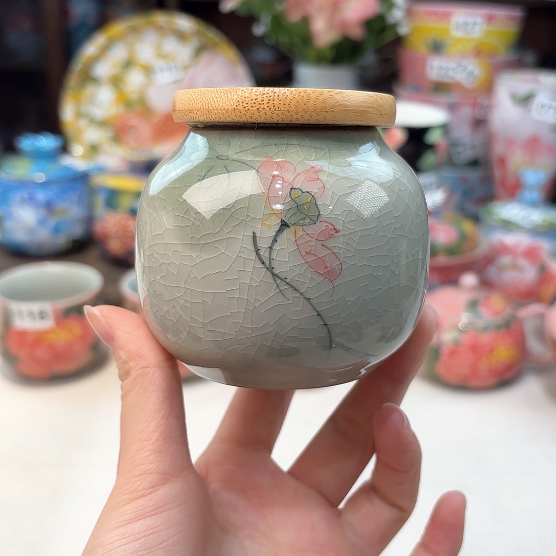 瓷片兔兔的小可爱太