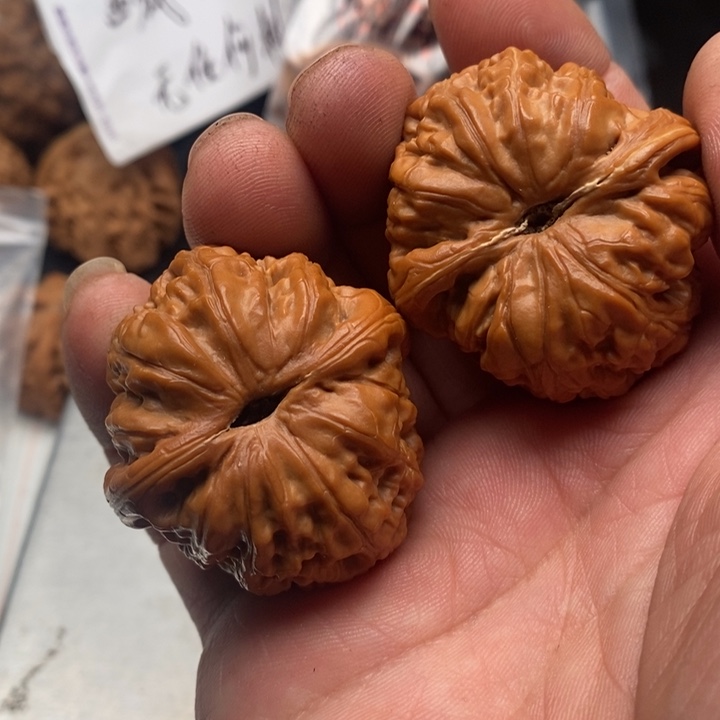 文玩核桃吊坠用****5元宝