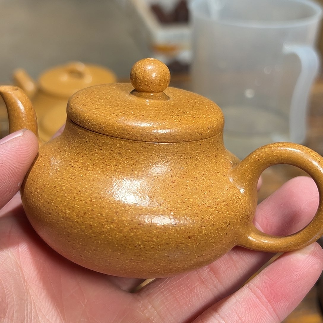 茶壶紫砂紫砂的味道很