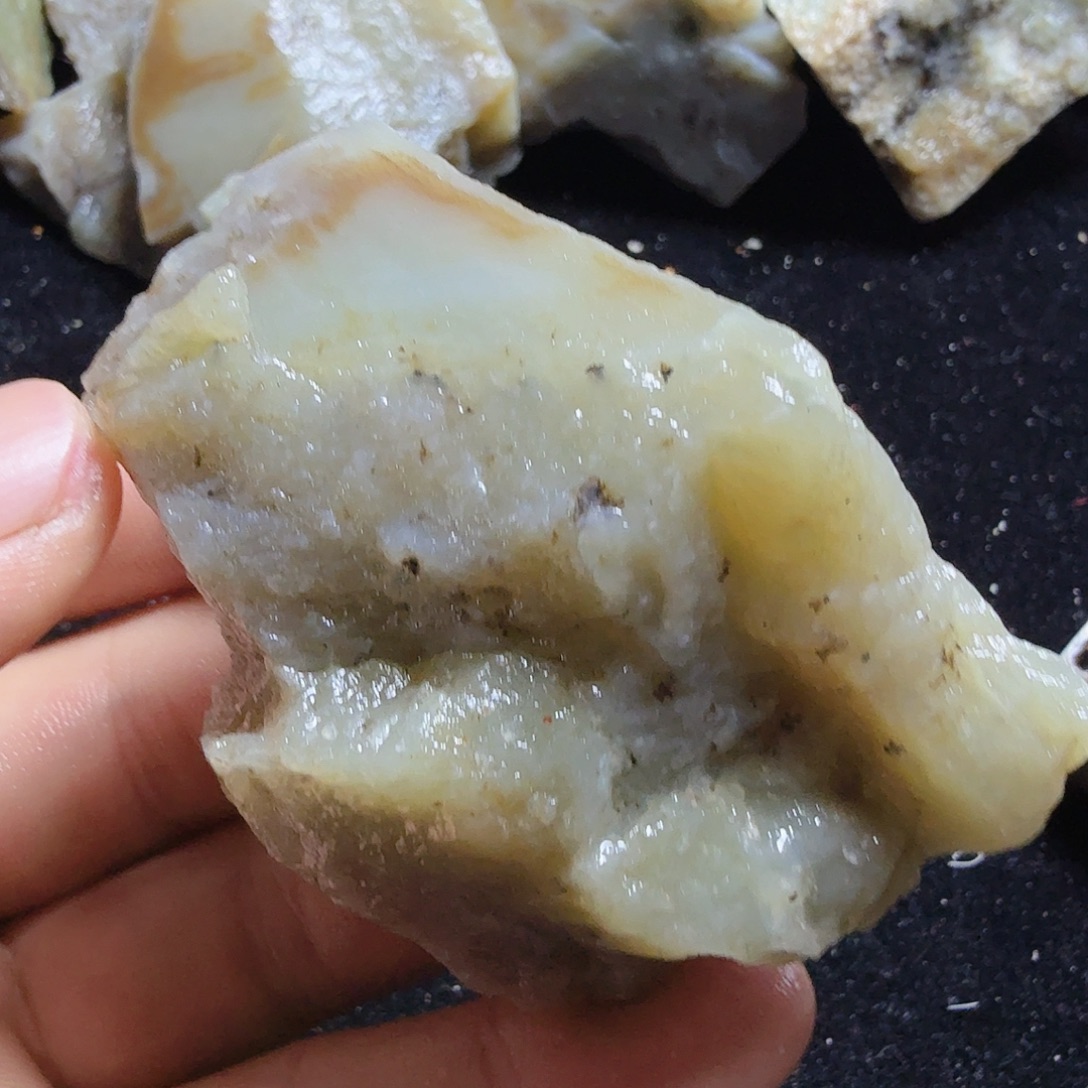 和田玉（糖玉）未镶嵌珠宝半成品