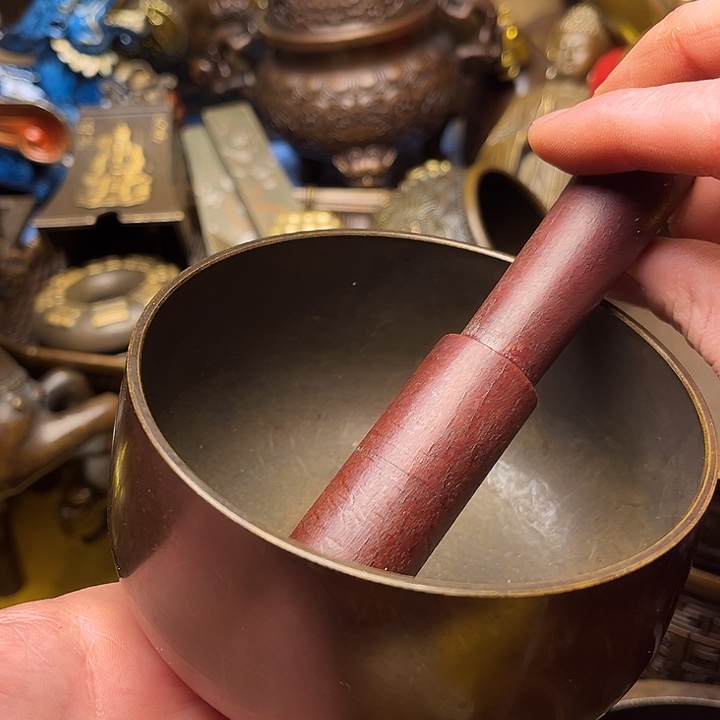 精美铜器批发档口