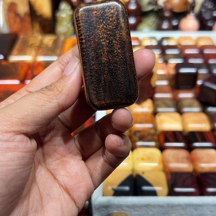 软***玉贡木黑龙鳞手把一个