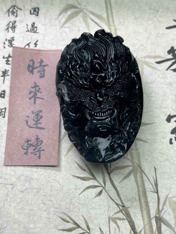 天然岫玉，冰种老蓝水墨立体霸气龙手把件，寓意生意兴隆