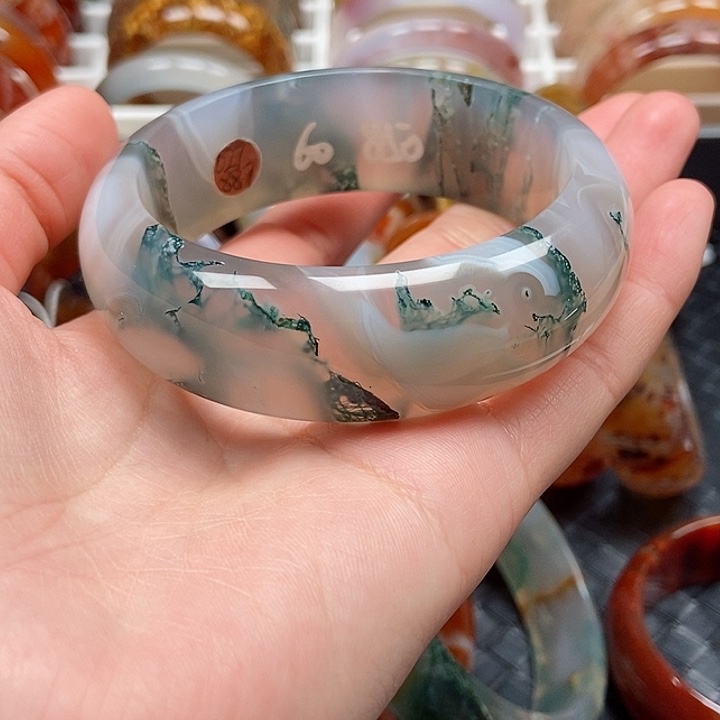 手镯玛瑙/玉髓未镶嵌