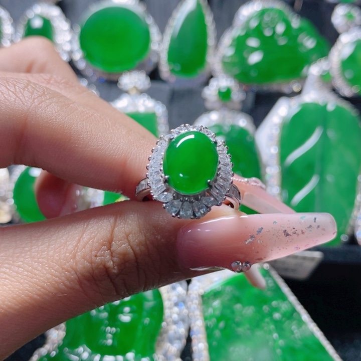 翡翠颈饰银S925镶嵌           