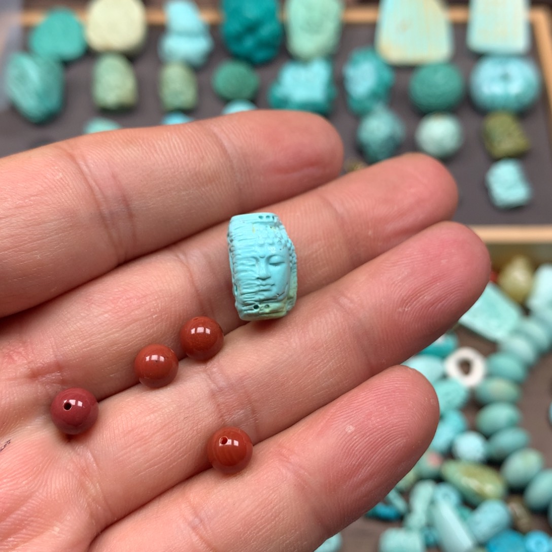 南红玛瑙雕刻未镶嵌