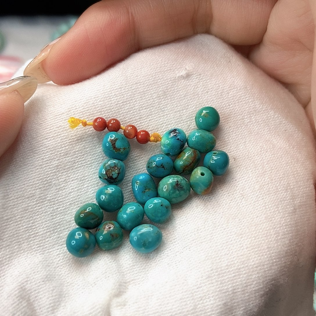 南红玛瑙未镶嵌珠宝奇石