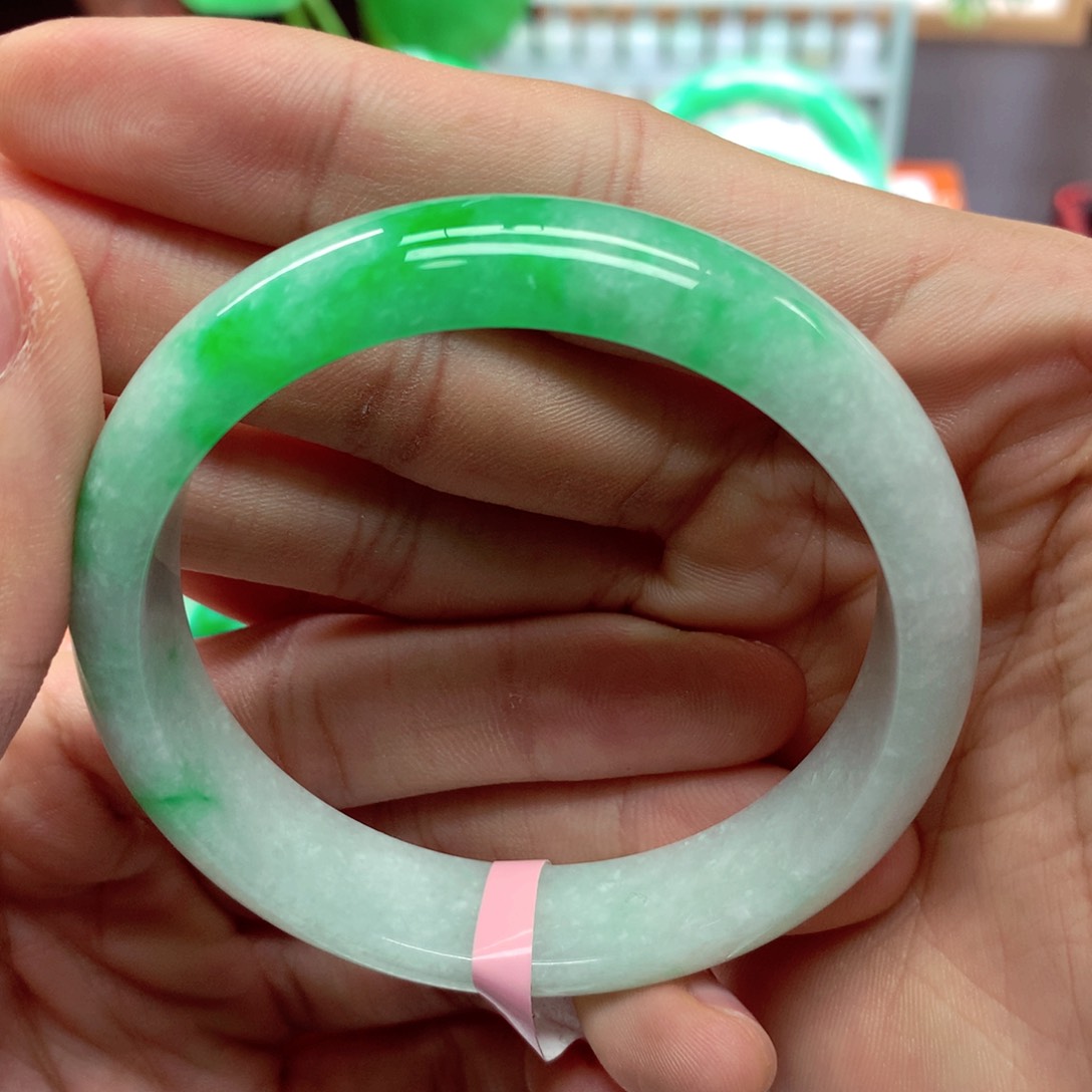 翡翠手镯未镶嵌ℋ****缅甸翡翠