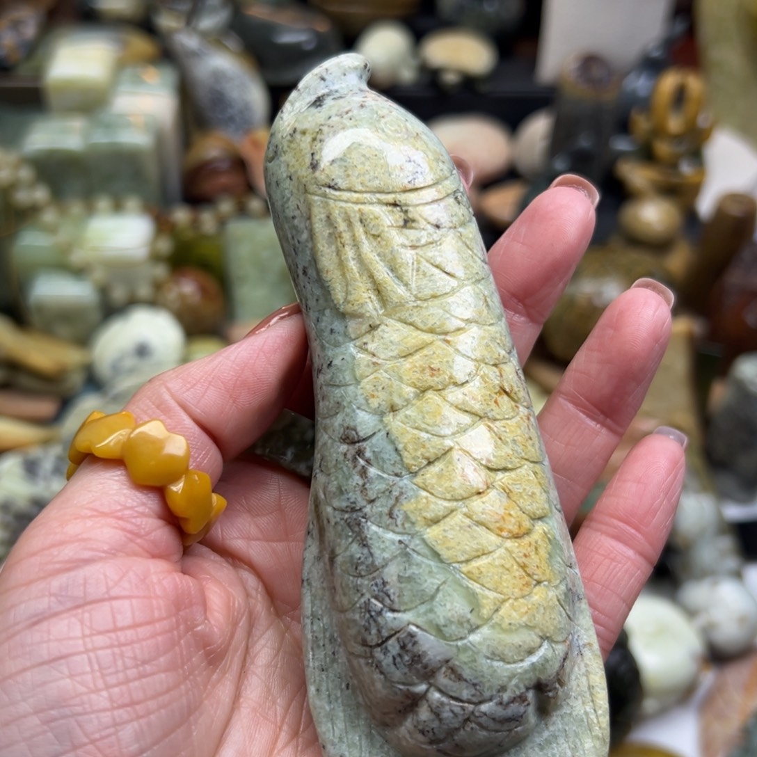 花***海岫岩河磨玉（透闪石质玉）未镶嵌颈饰河磨玉鱼