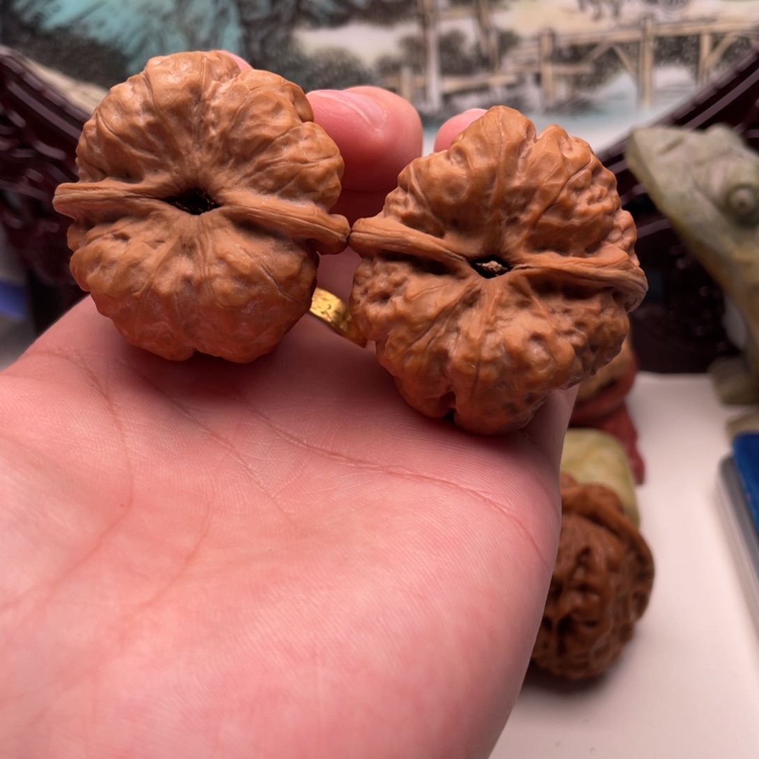 成***者核桃蛤蟆头文玩C15