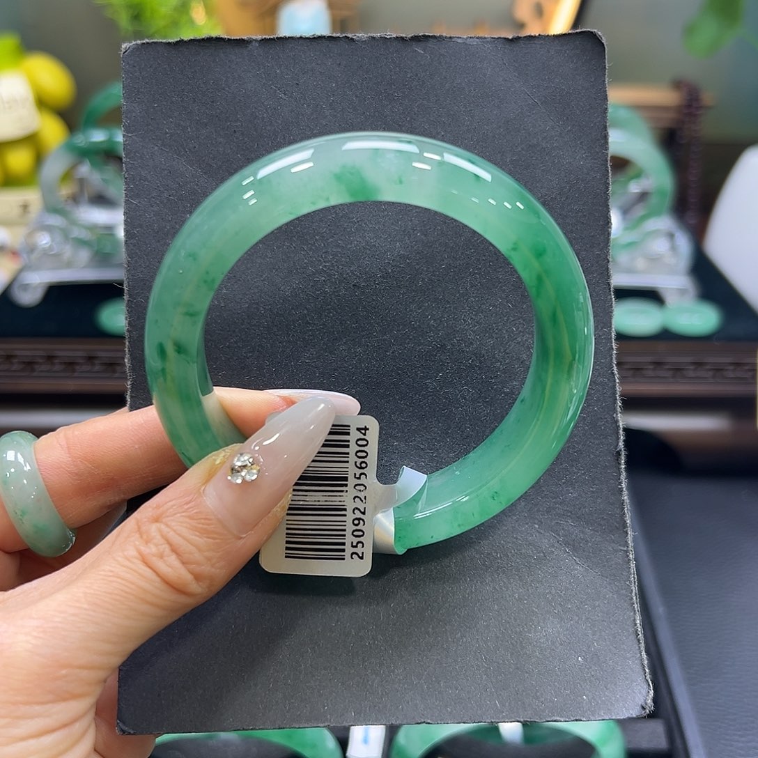 石英质玉（非洲翠）未镶嵌手镯59-60