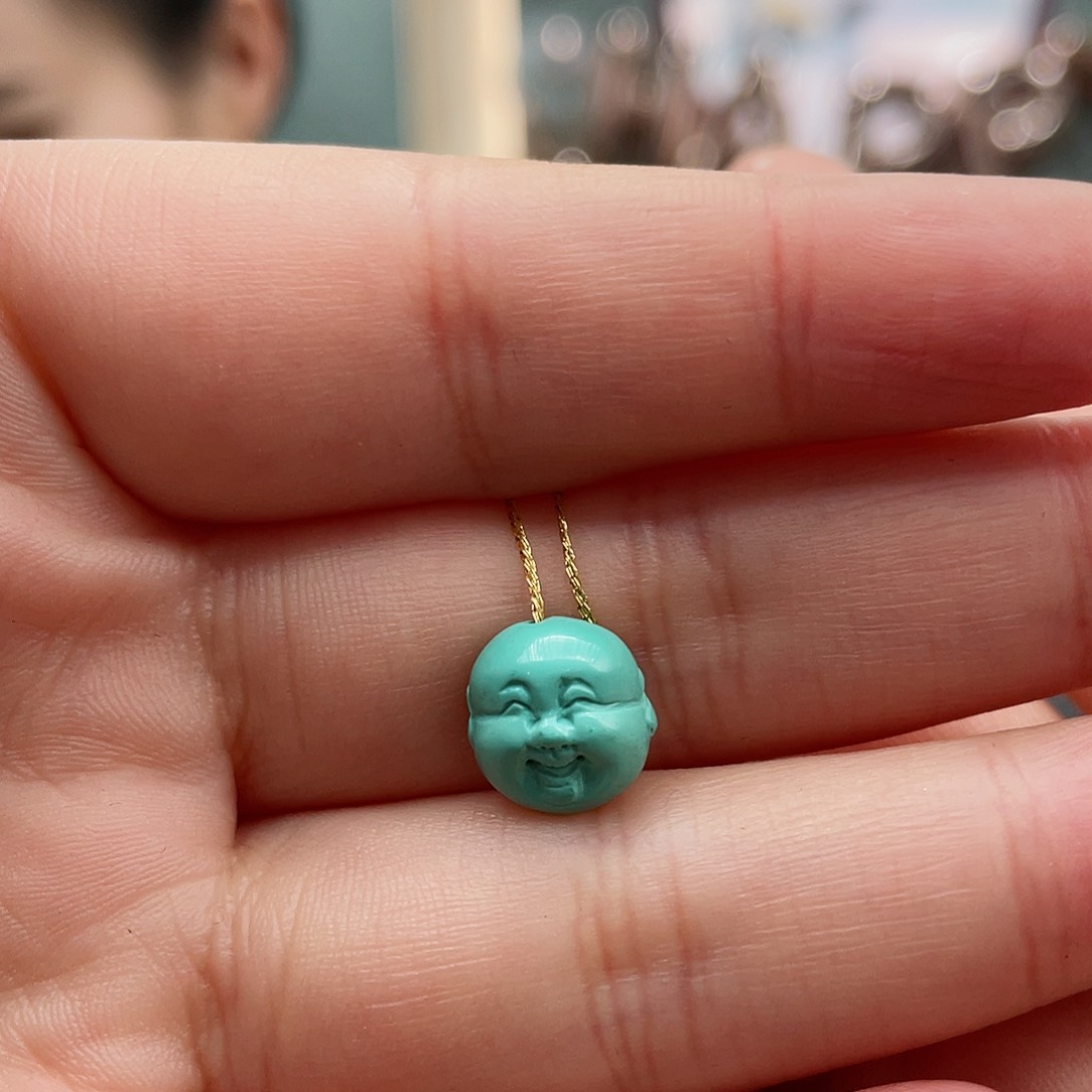 绿松石颈饰未镶嵌