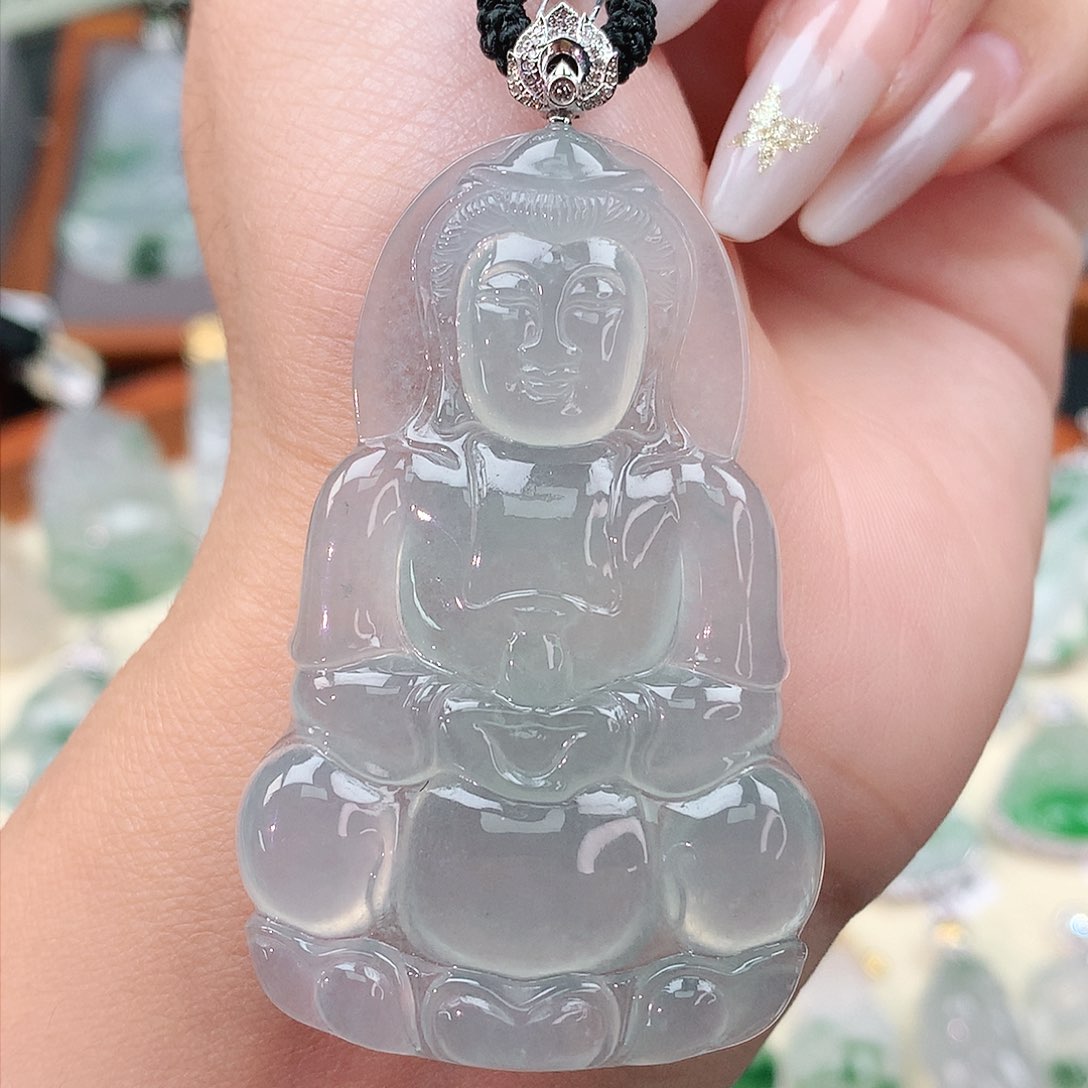 颈饰18K金镶嵌翡翠观音