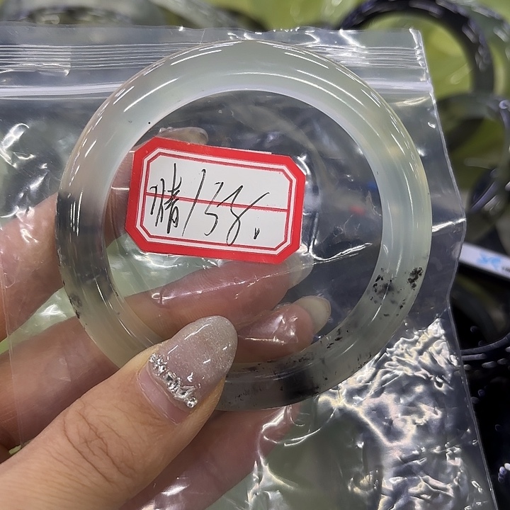 小***情蛇纹石玉未镶嵌手镯