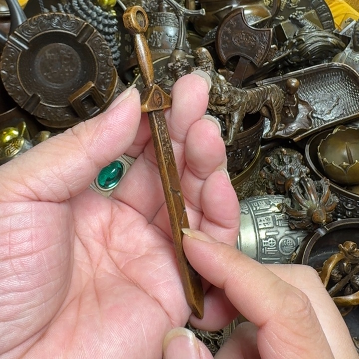 铜器摆件收收藏藏