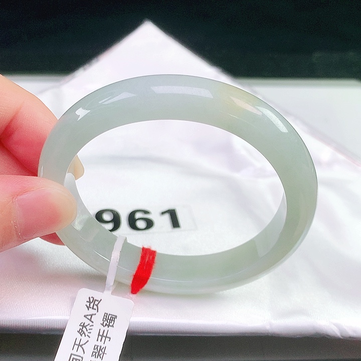 未镶嵌手镯（贵妃镯）翡翠961