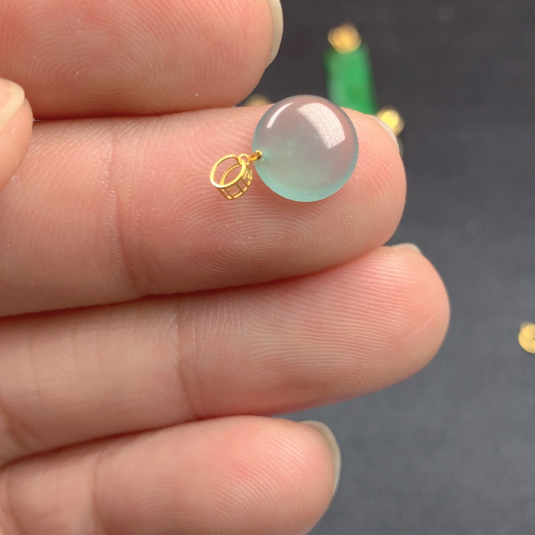 【闪购商品】颈饰18K金镶嵌翡翠翡翠