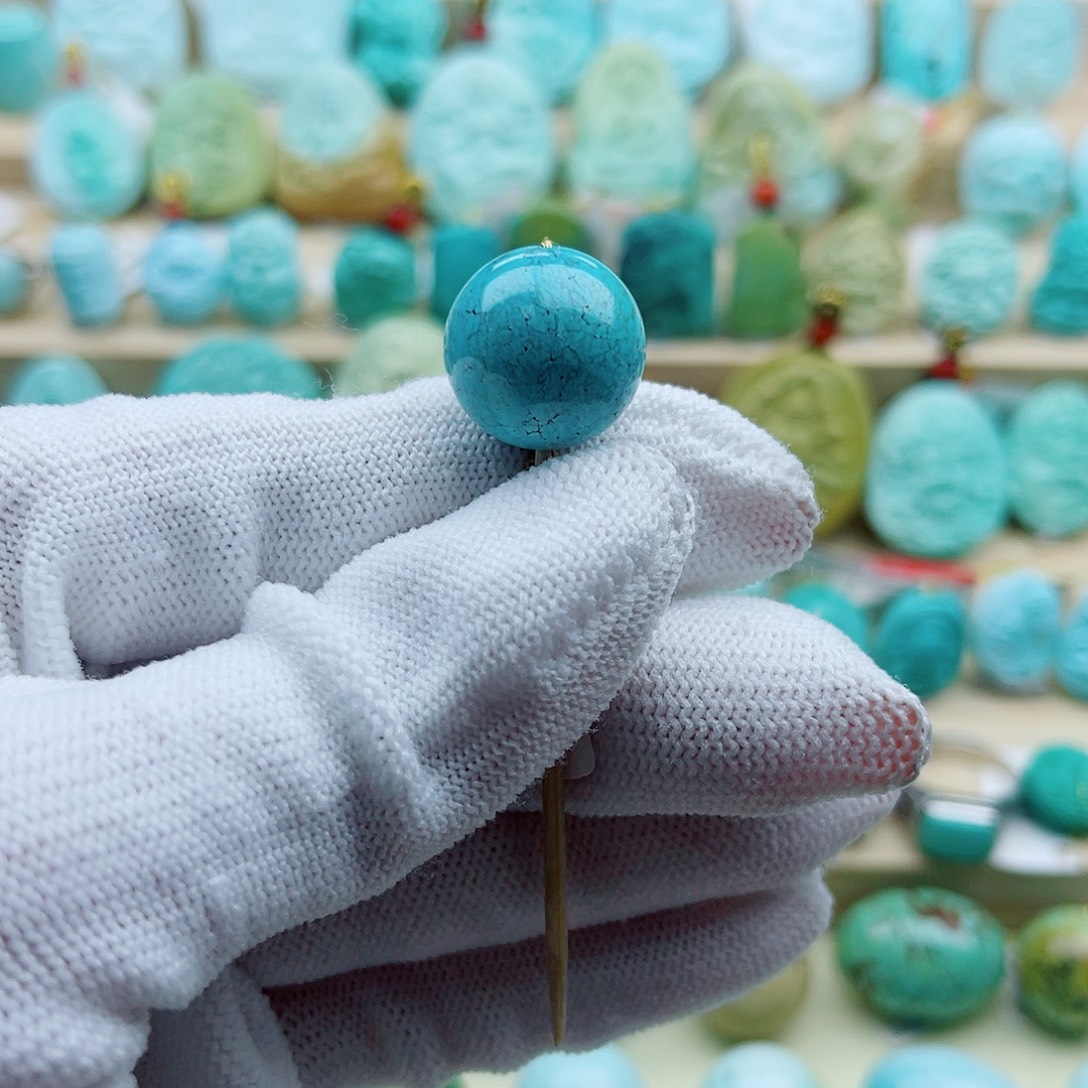 绿松石未镶嵌珠宝奇石