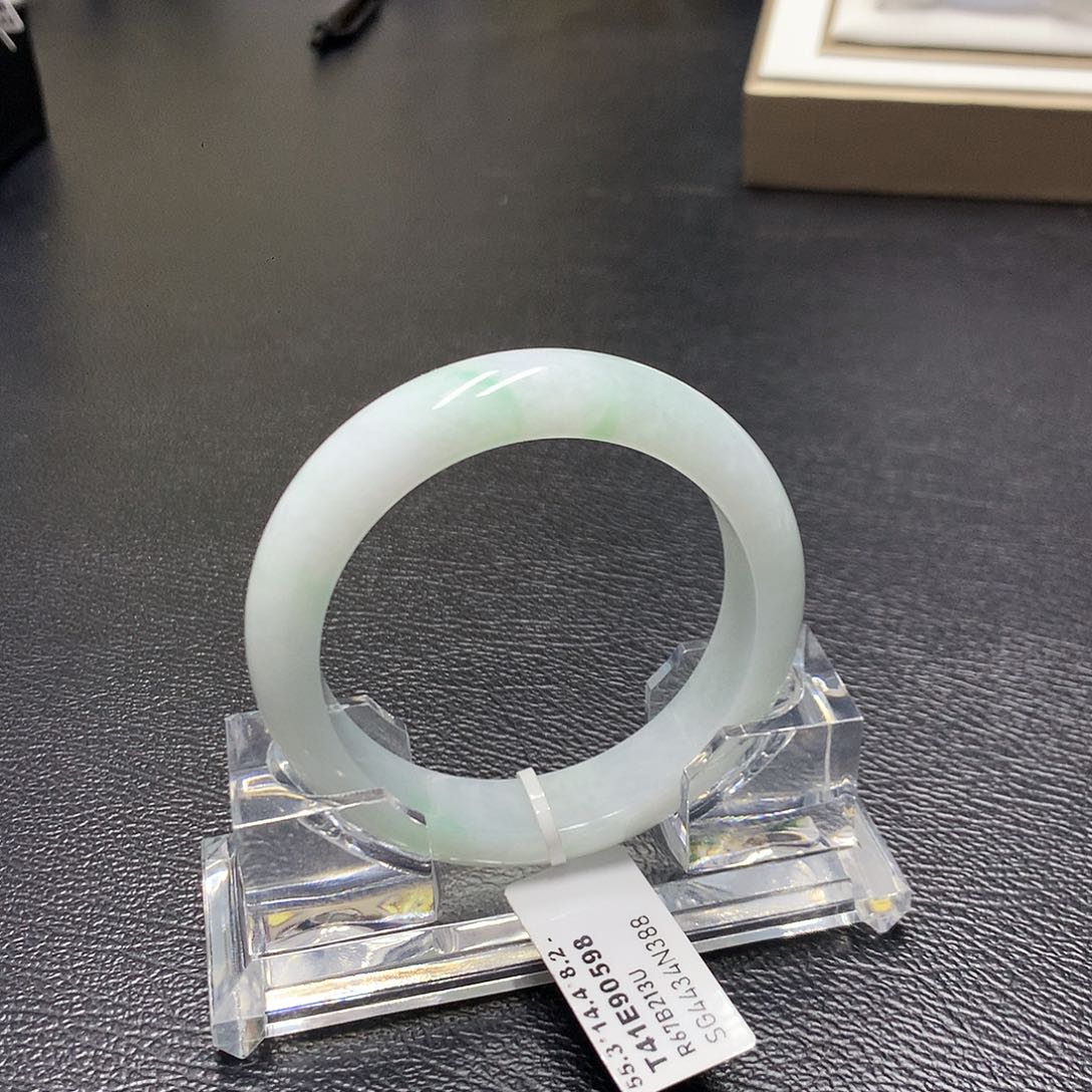 翡翠手镯未镶嵌天然缅甸A货翡翠