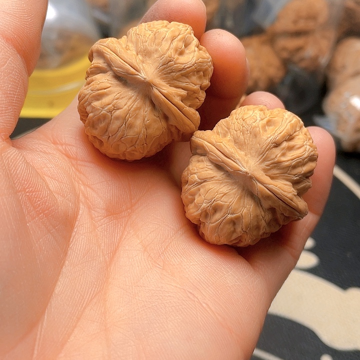 文玩核桃吊坠平谷元宝