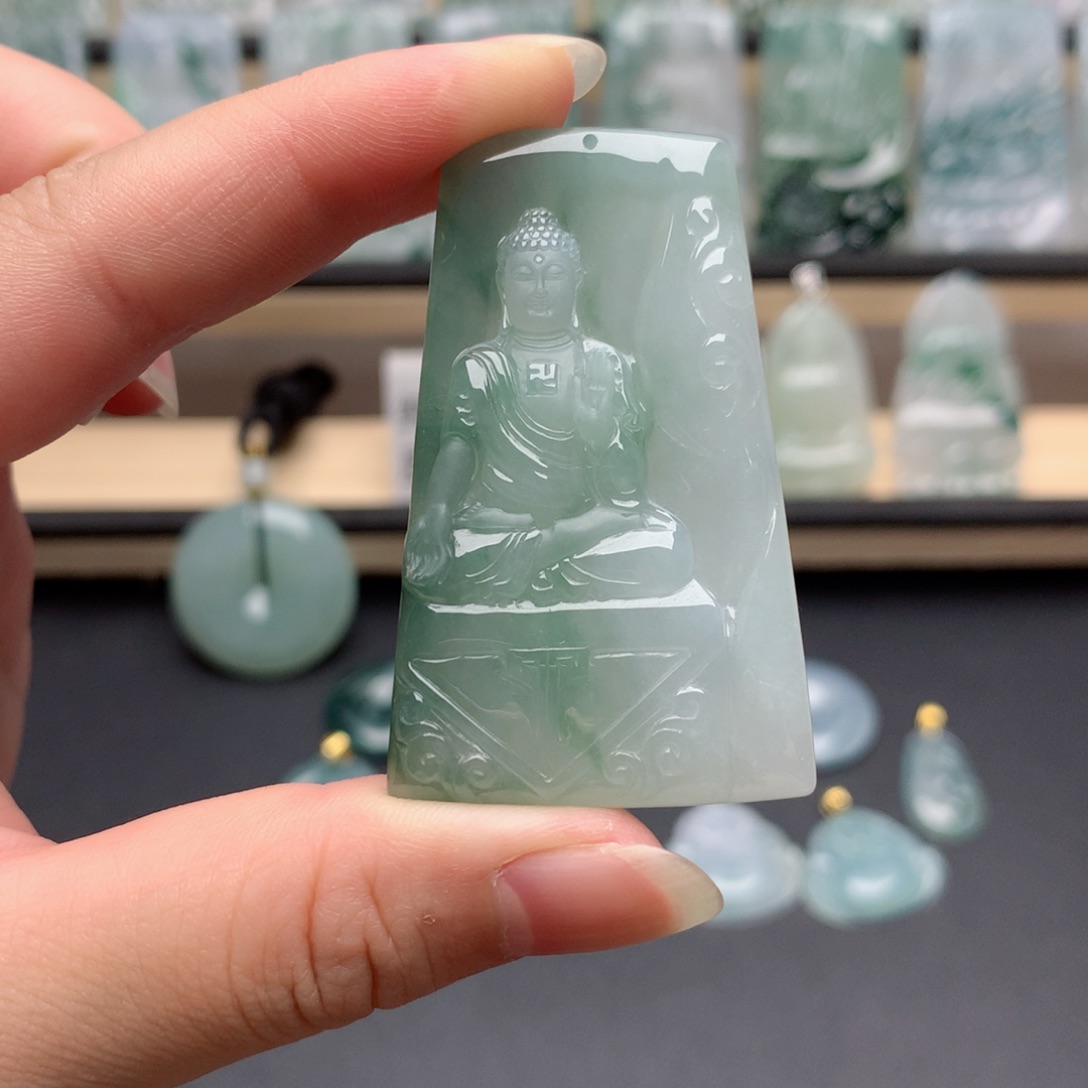 翡翠未镶嵌颈饰阿弥陀佛