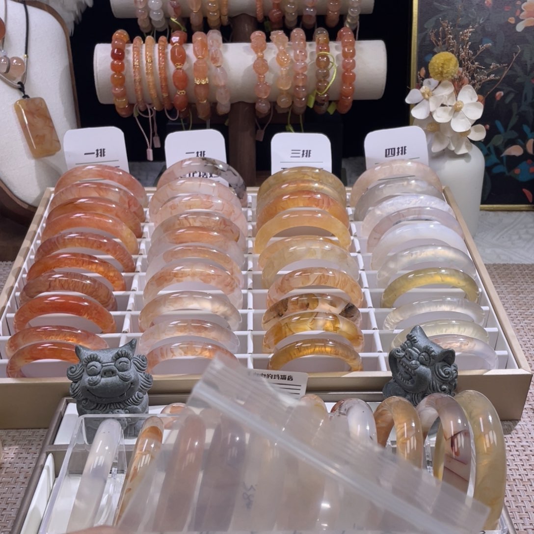 一***卷玛瑙/玉髓合金手串