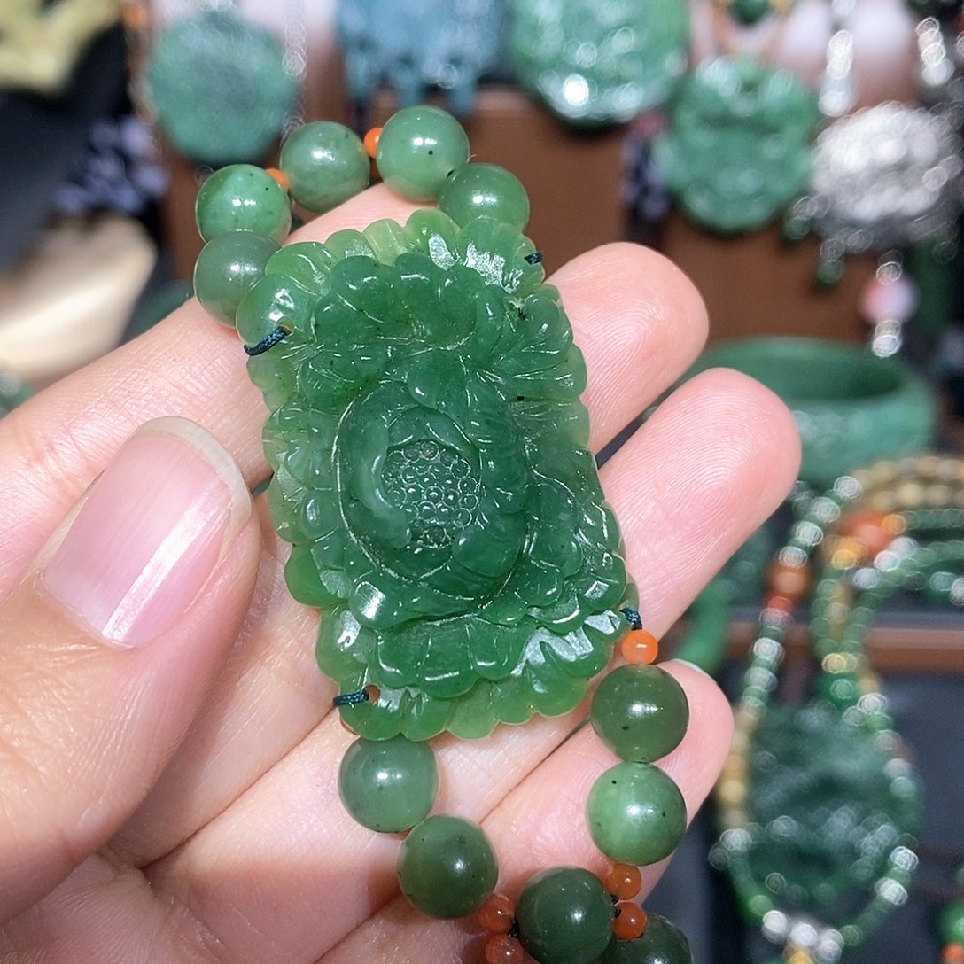 颈饰未镶嵌和田玉（糖玉）苹***3