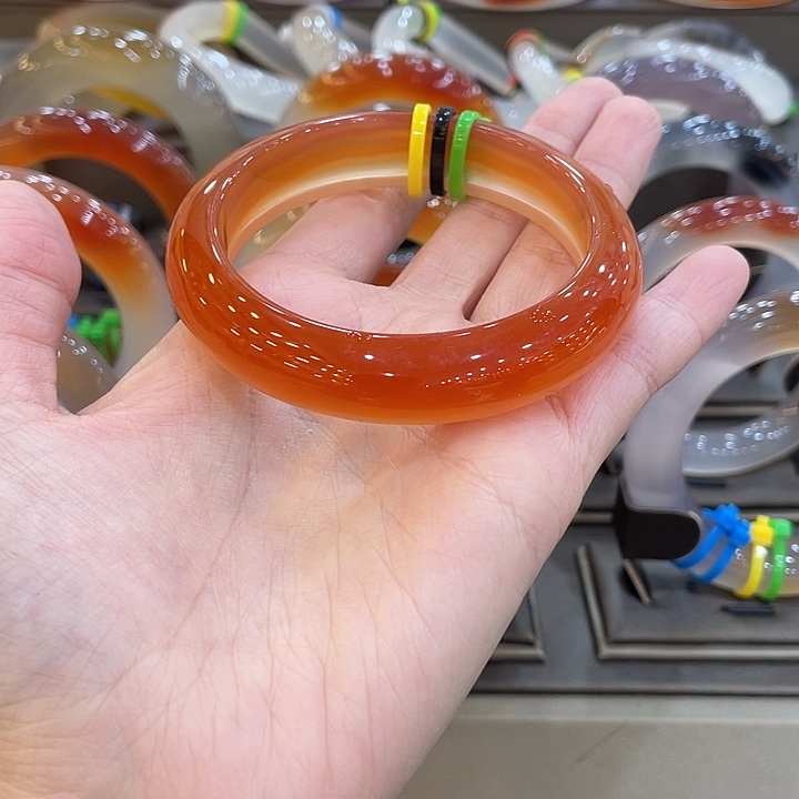 玛瑙/玉髓未镶嵌手镯