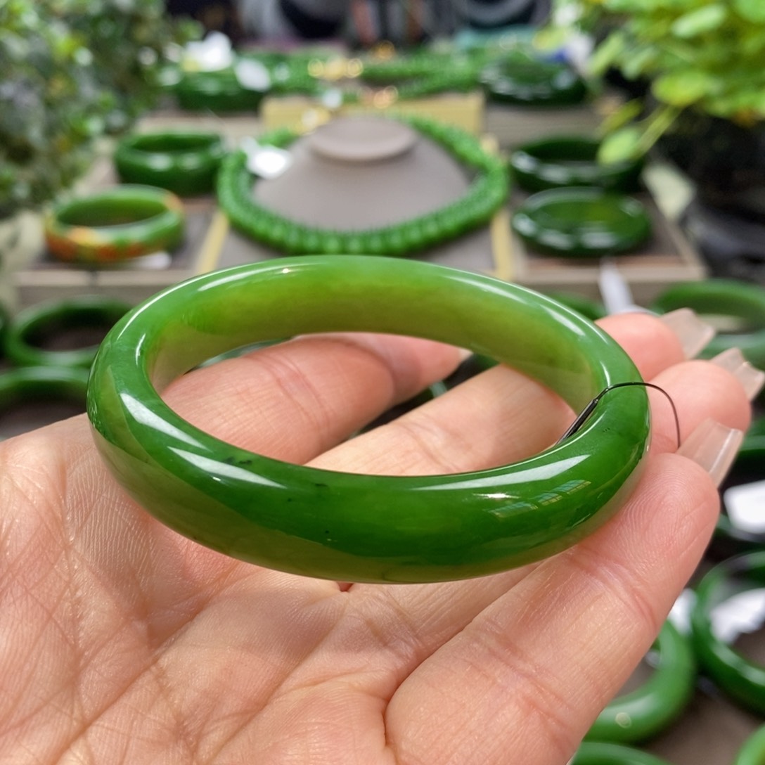 和田玉（碧玉）手镯未镶嵌