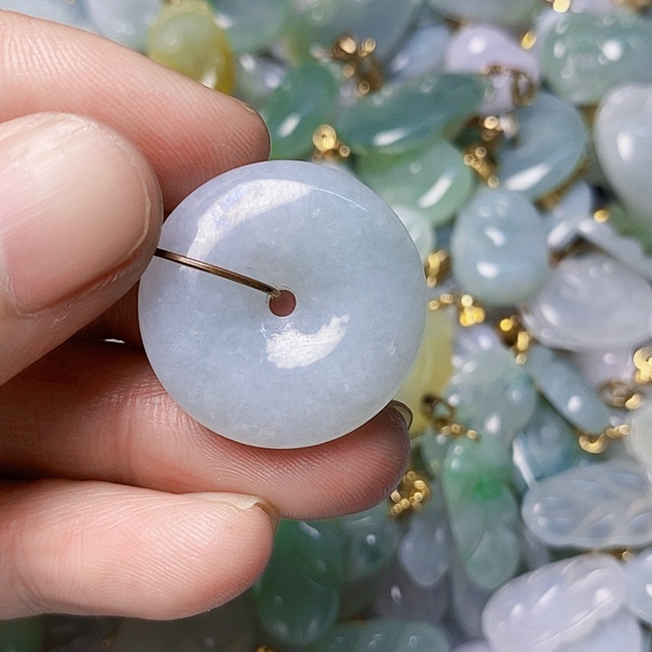 翡翠未镶嵌颈饰天然A货翡翠