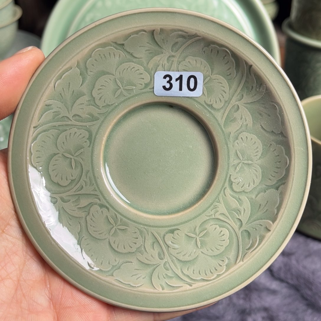 瓷手工托 310 号微瑕