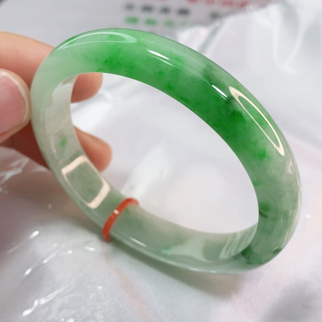 翡翠手镯未镶嵌54.2圈口贵妃